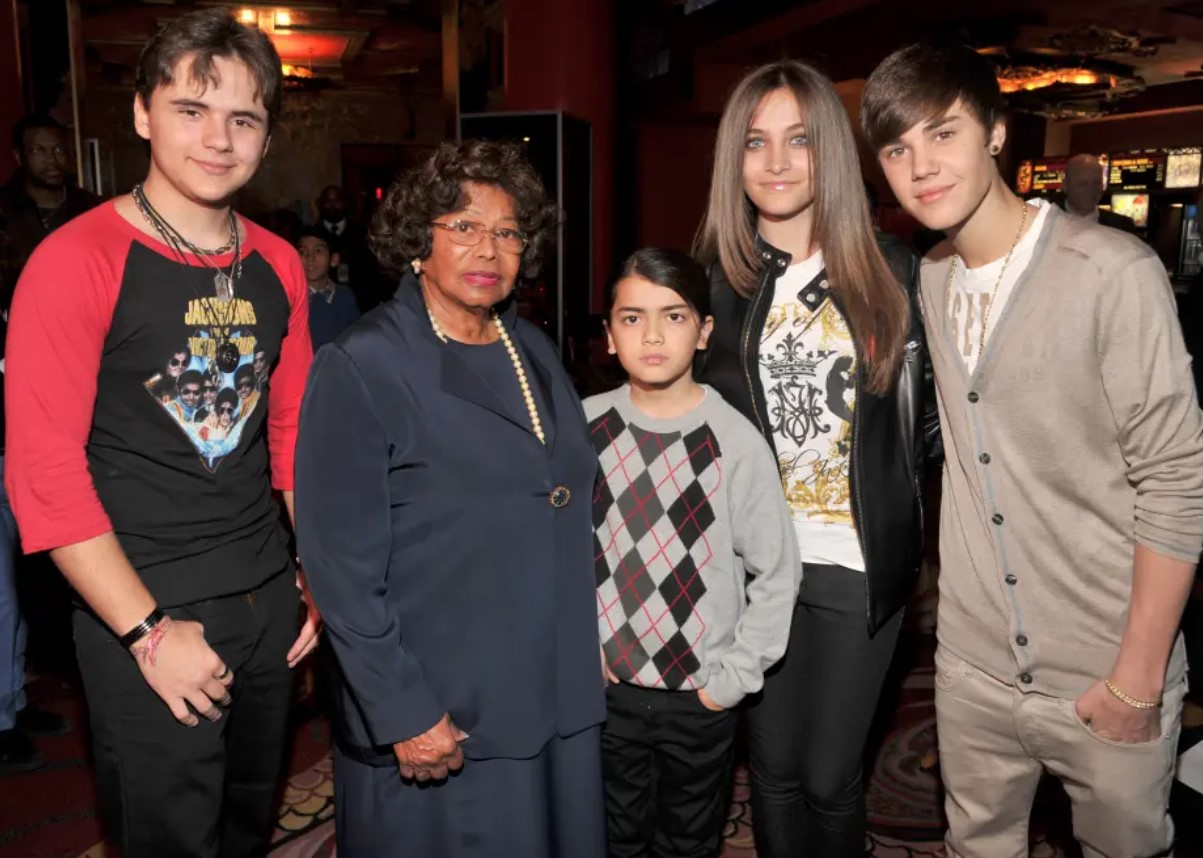 Michael Jackson's son sues grandma Katherine due to the King of Pop’s estate funds 4