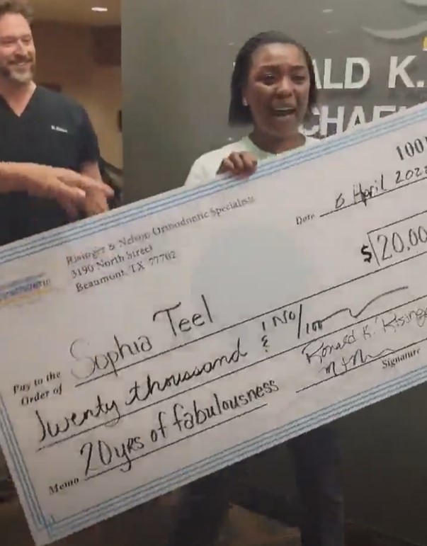 Woman thought she was fired but was suddenly awarded $20,000 for her 20 years of hard work 6
