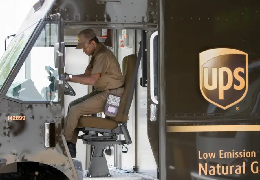People are just learning why UPS drivers rarely ever turn left 3