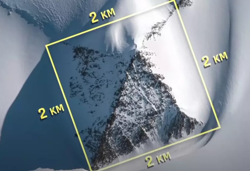 Experts discover bizarre 'pyramid' lurking under the ice in Antarctica, raising numerous wild conspiracy theories 5