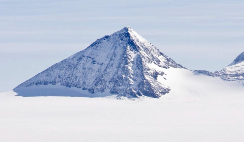 Experts discover bizarre 'pyramid' lurking under the ice in Antarctica, raising numerous wild conspiracy theories 4