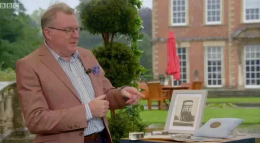 Antiques Roadshow host refuses to value item because of heartbreaking history 5