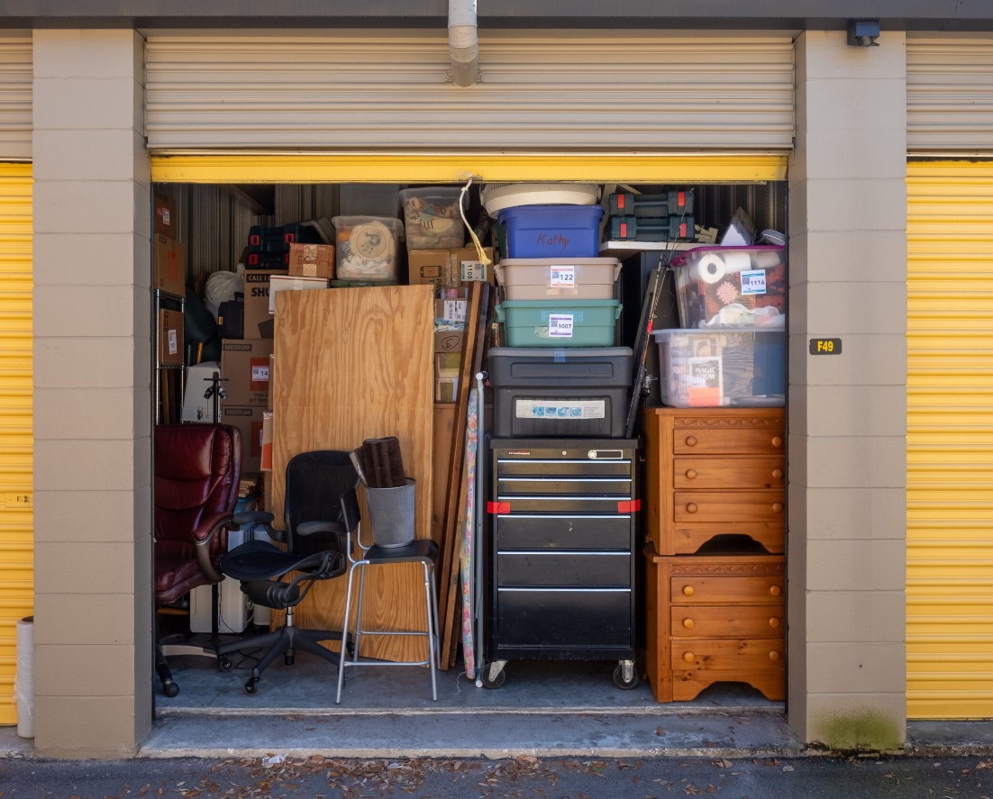 Man suddenly finds out $7.5 million hidden in storage unit he bought for $500 3