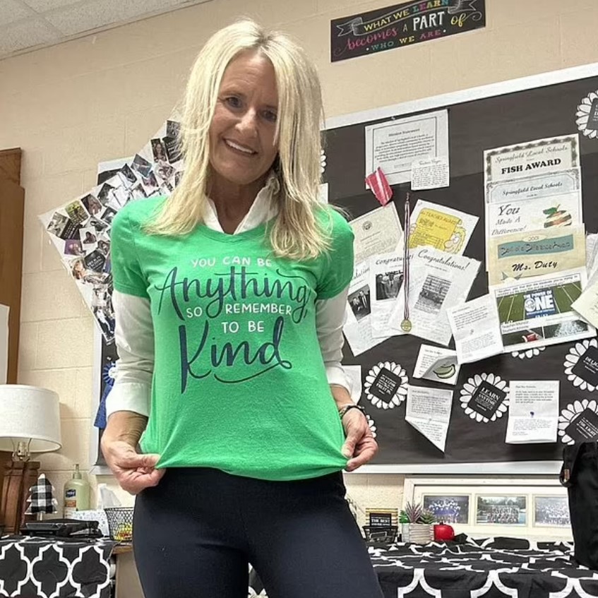 Teacher forced to resign after being discovered OnlyFans account by officials 4