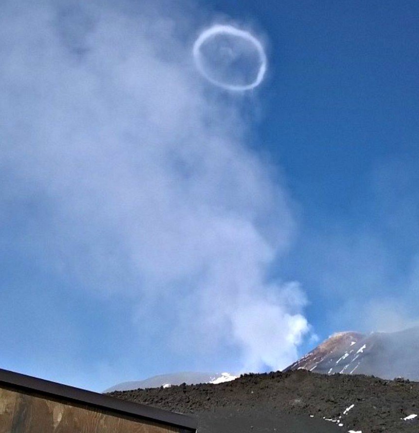 Mount Etna in Italy surprises tourists by blowing mesmerizing 'smoke rings' into the sky. Image Credit: Kultourvándor