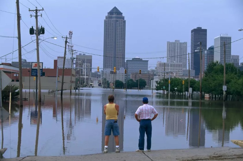 Man causes massive flood to prevent wife's return so he can keep partying 4