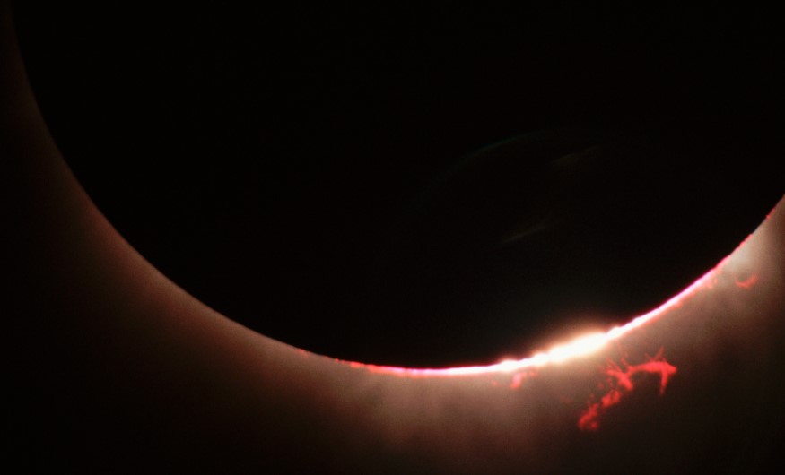 Mystery behind bright red dots that emerged during solar eclipse has been solved 2