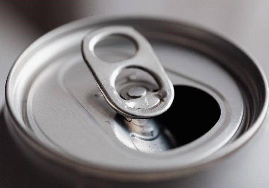 People are just learning why fizzy drink cans have little holes on them 1