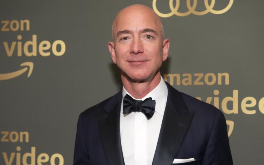 True meaning behind Amazon's logo is far different from what people always think 2