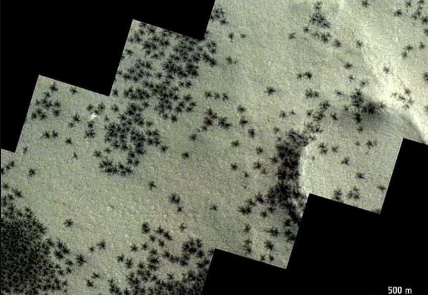 European Space Agency's spacecraft captures mysterious spider on Mars 2