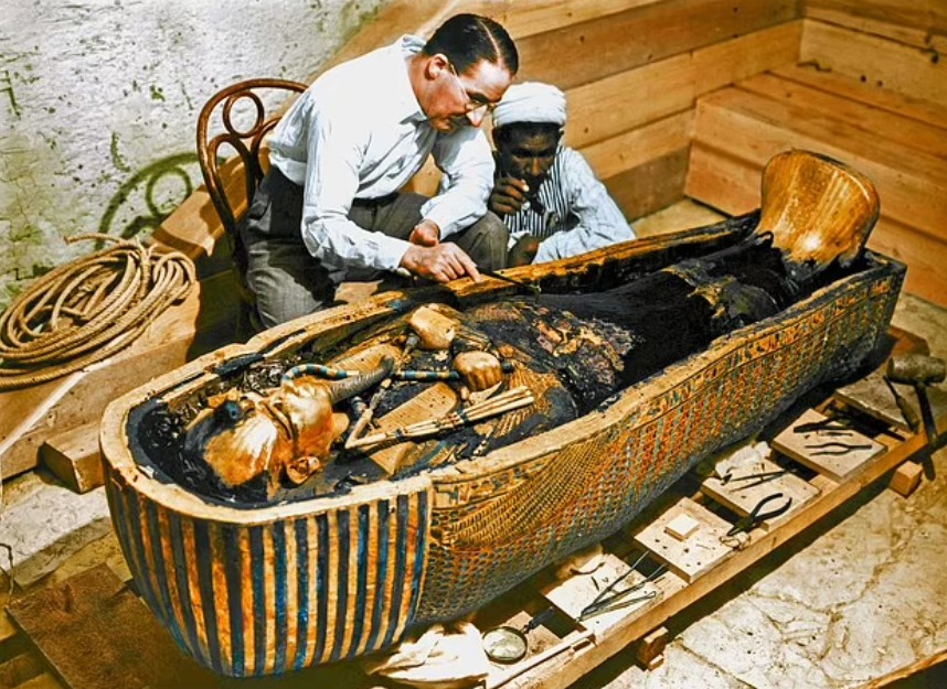 Scientists discover why people who opened King Tutankhamun's tomb were eliminated 2