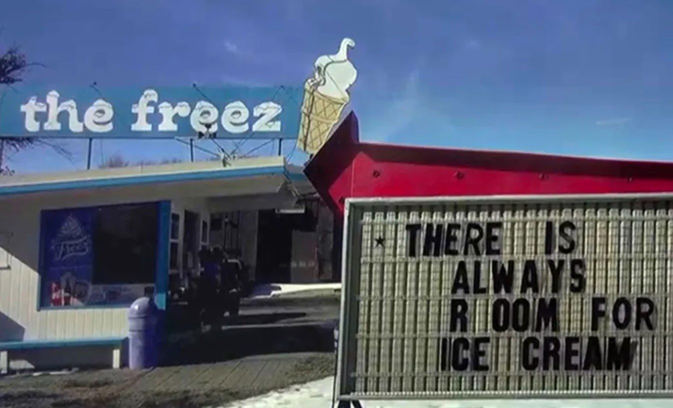 Ice cream shop worker was fired for accepting $100 tip 1