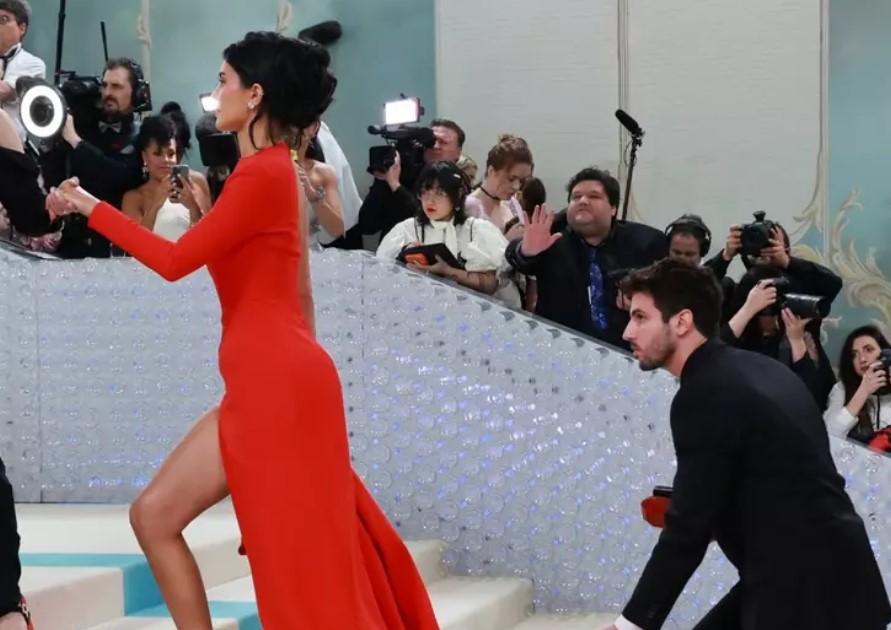Male model fired from Met Gala for 'overshadowing Kylie Jenner' with his good looks 5