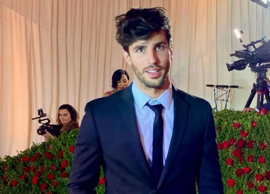 Male model fired from Met Gala for 'overshadowing Kylie Jenner' with his good looks 2