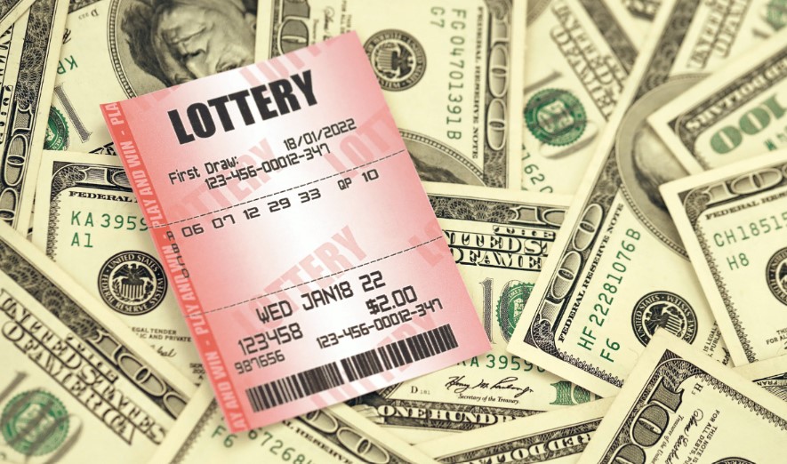 Man who won $2 billion jackpot is now facing accusations of stealing his winning ticket 4