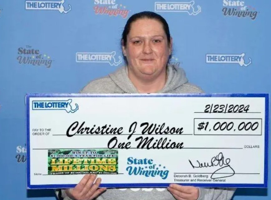 Man finds $200,000 winning lottery ticket in wallet after forgetting it for a week 5