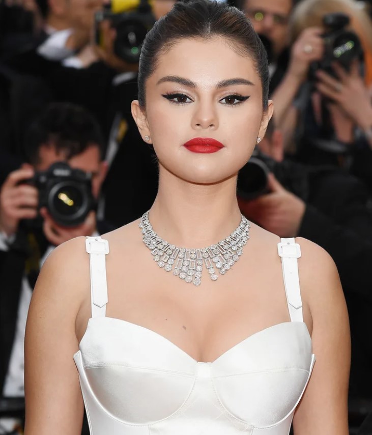 Selena Gomez reveals dating standards for men to date her amid 'high maintenance' accusations 2