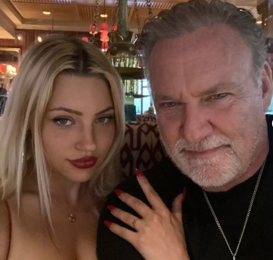 23-year-old model protects 62-year old boyfriend from negative comments about their relationship 5