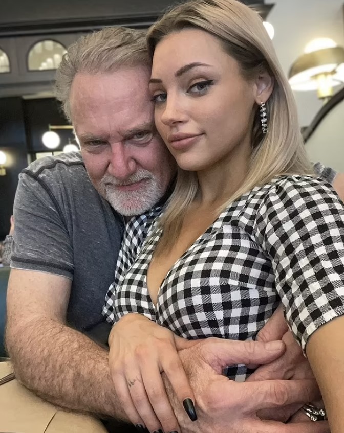 23-year-old model protects 62-year old boyfriend from negative comments about their relationship 4