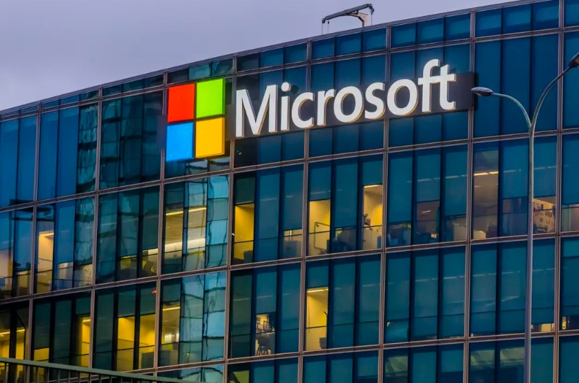 Microsoft confirmed a 2019 concern about Gates' attempt to pursue a relationship with an employee in 2000. Image Credit: Getty