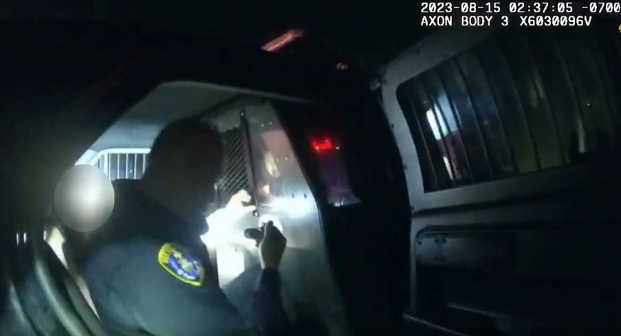 California cop resigns after being found locking himself with female inmate in patrol car backseat 4