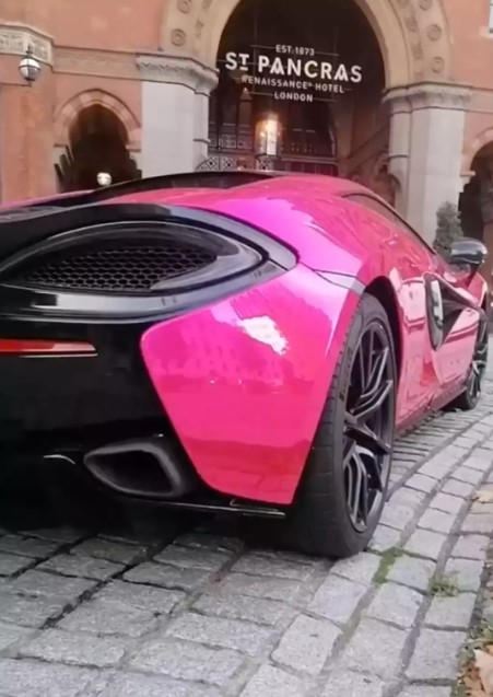 McLaren sports car mysteriously parked at hotel for four years finally solved 5
