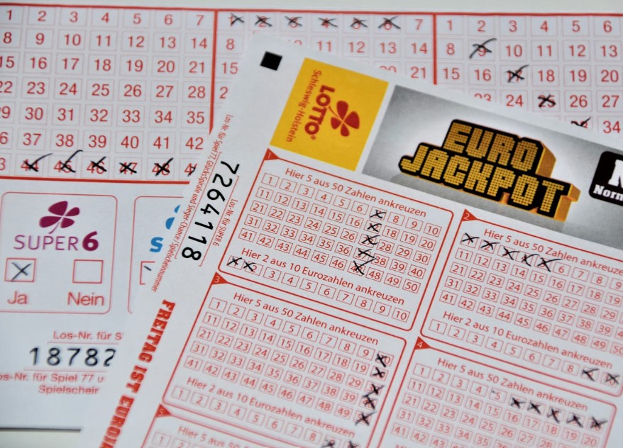 Man dubbed USA's biggest lottery scammer after defrauding winnings 5 times 3