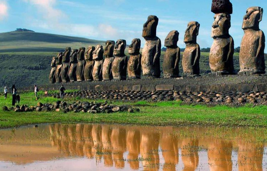 Salt content analysis correlated freshwater availability with statue placement on Easter Island. Image Credit: Shutterstock