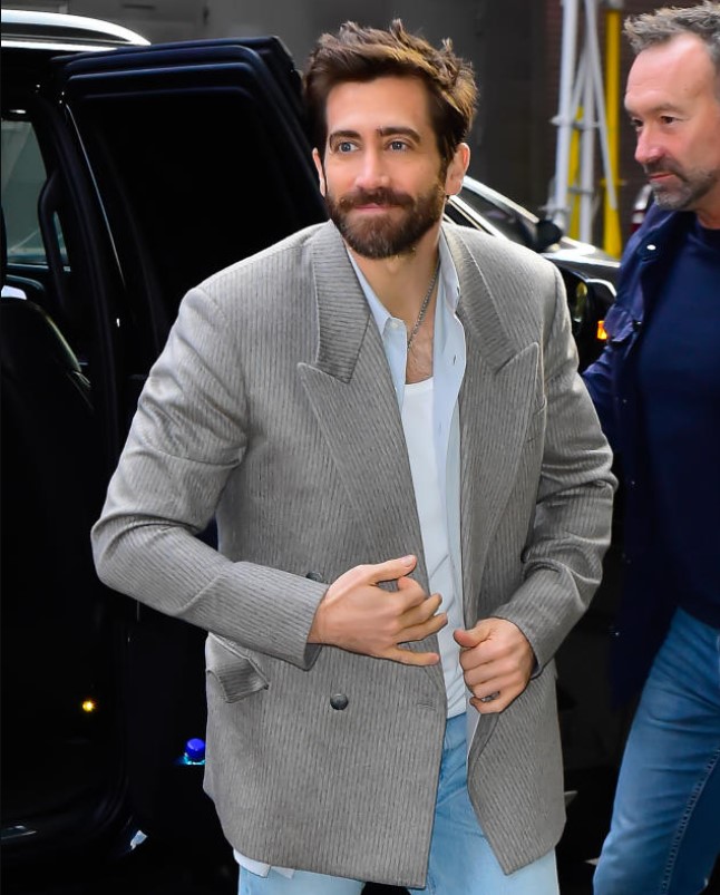 Jake Gyllenhaal reveals his blindness legally helped him a lot in actor career 2