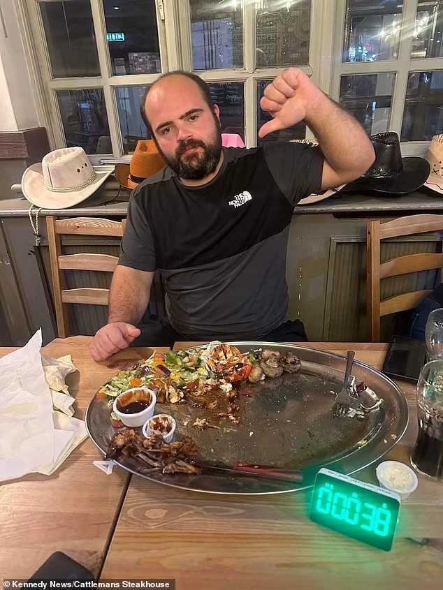 The man didn't finish the challenge because he couldn't eat the accompanying salad. Image Credit: Cattlemans Steakhouse