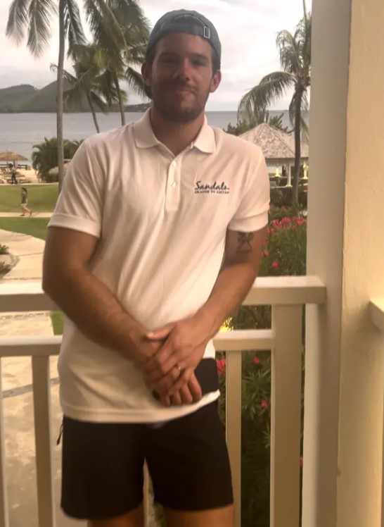 Shane had no choice but to wear the hotel staff uniform for the entire honeymoon. Image Credit: TikTok/baileyrecordjehl