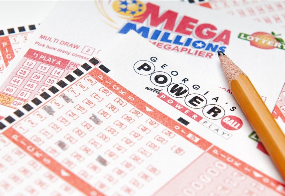 Woman severed ties with family as they became greedy with her $187M lottery prize 6