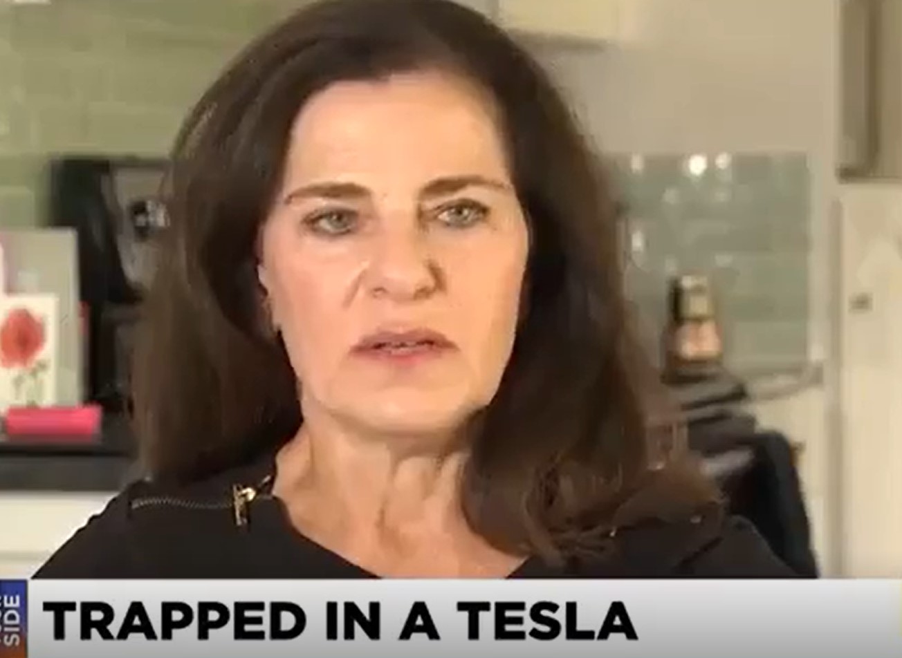 Woman criticizes Elon Musk after being trapped in out-of-battery Tesla 3