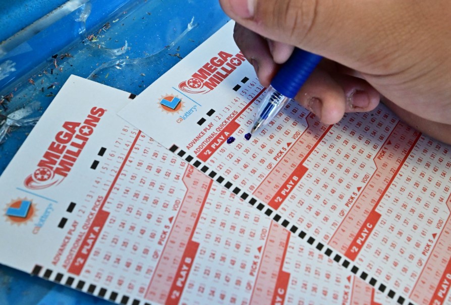 Authorities withhold lottery winners' winnings due to a little-known 'simple mistake' 1