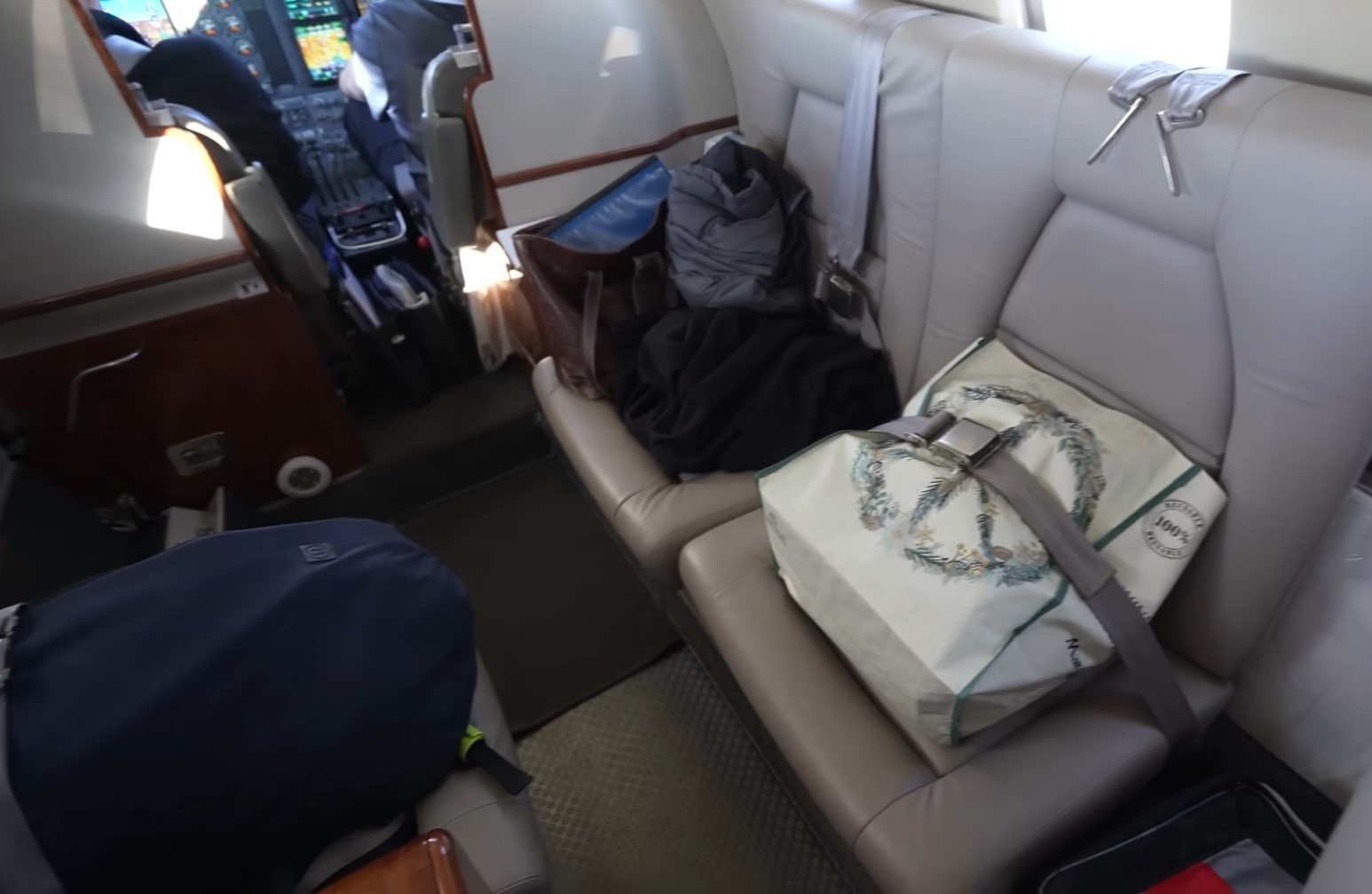 YouTuber stuns people by using 'Uber' private jet service worth over $500 8