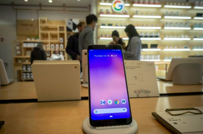 Man gets 10 new Pixel phones after requesting refund for Google Pixel 3 1