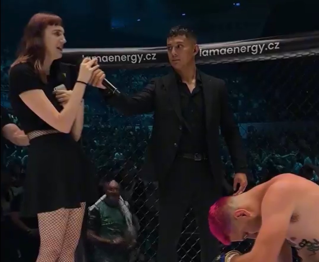 The woman quickly declined her boyfriend's proposal, leaving the MMA fighter with embarrassment. Image Credit: X/Happy Punch