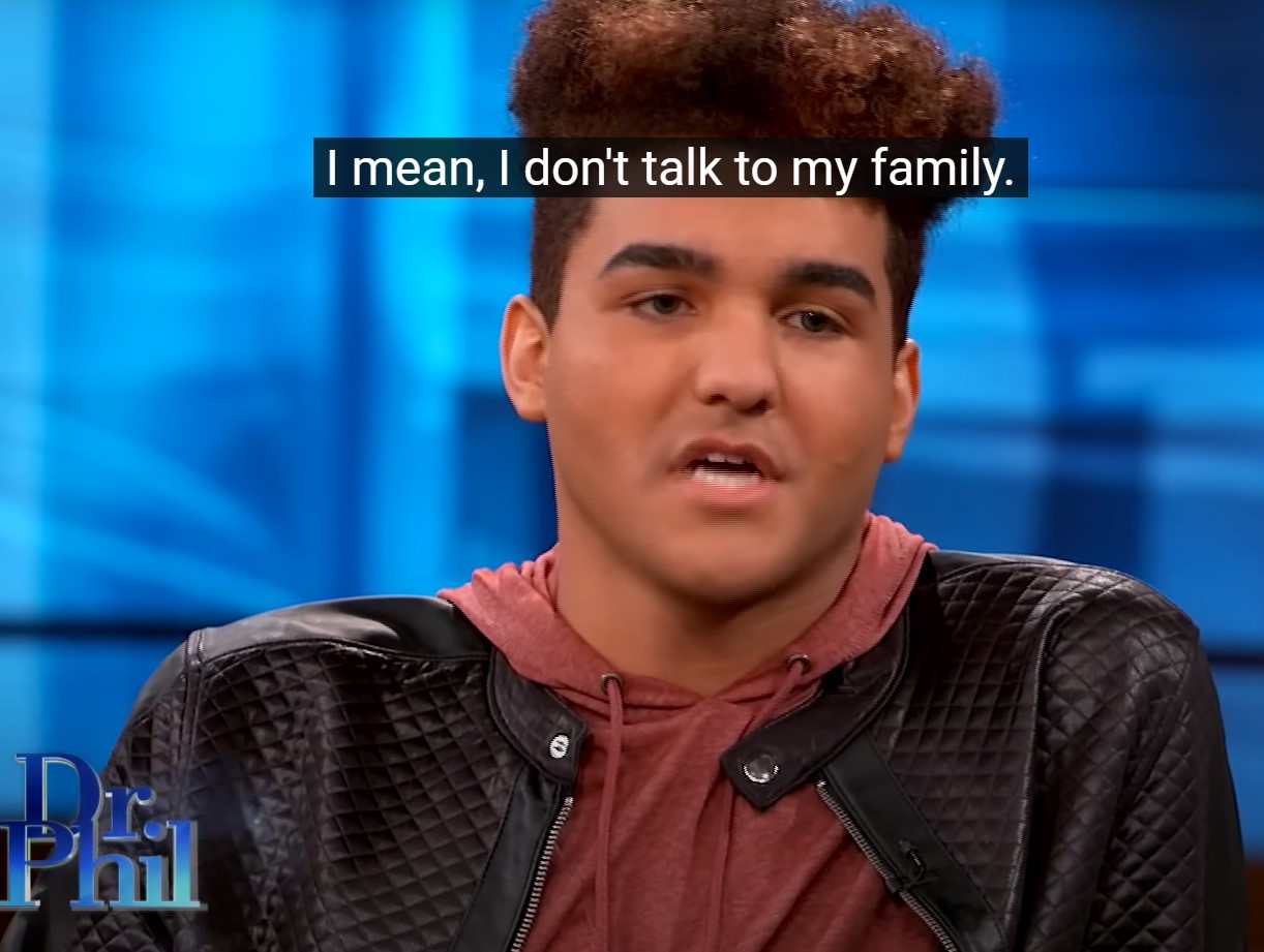 Gen Z influencer refuses to talk to family for being irrelevant on social media 1
