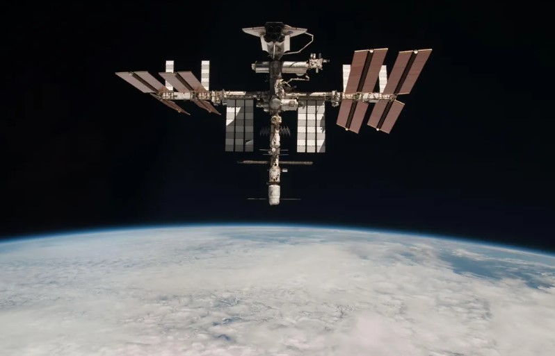 Elon Musk's SpaceX receives $843M contract for crashing International Space Station into Earth 3