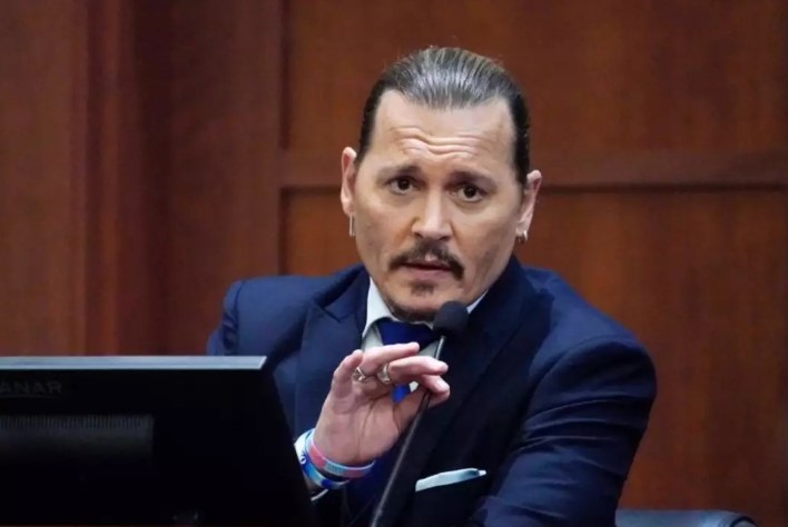 Johnny Depp avoids eye contact with ex-wife Amber Heard in court for one little-known reason 4