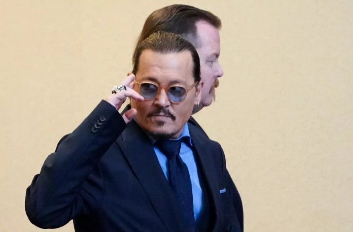 Johnny Depp avoids eye contact with ex-wife Amber Heard in court for one little-known reason 2