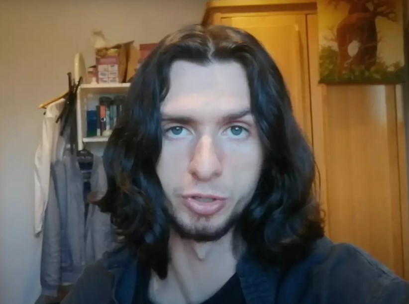 A man stopped using shampoo for 7 years, surprising many. Image Credit: YouTube/Garden of Aidan