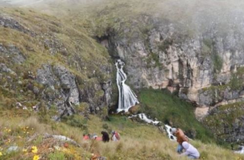 A waterfall in Peru is like a bride in a wedding dress, with a heart-rending love story behind it 3