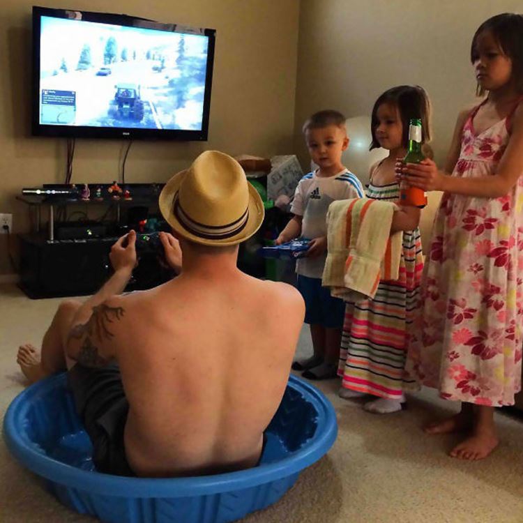 Laugh at the funny moments of fathers taking care of their children 9