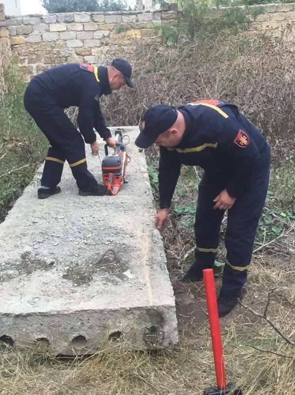 Breathless, rescue of a cat stuck in a narrow concrete pipe 6