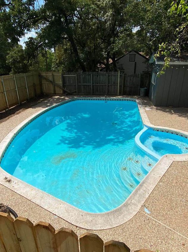 The man who bought a cheap, old house suddenly discovered a huge swimming pool in the garden 2