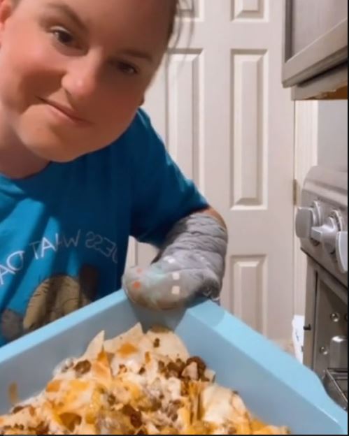 Backlash after mom-of-two makes separate dinner for 'picky' eater husband 1