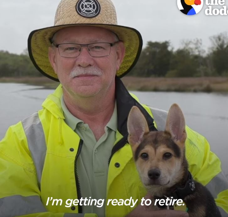 Heartwarming firefighter reunited with the adorable puppy he rescued 6