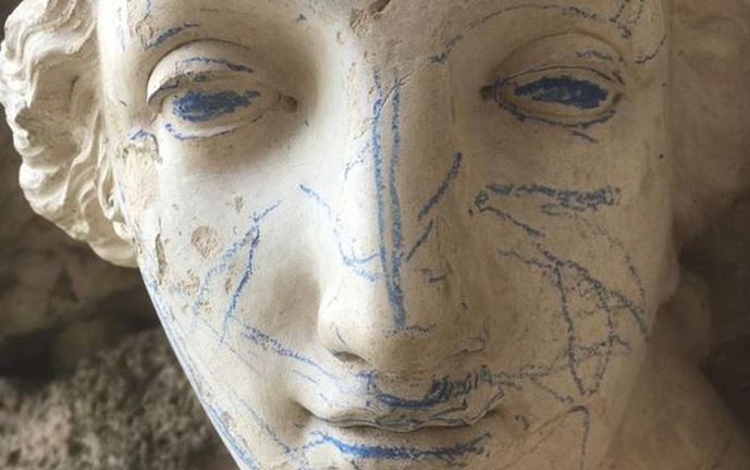 Sabrina, 230-Year-Old statue is graffitied in England 1
