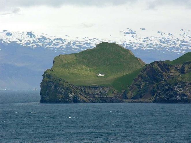 The mystery of the owner of the world's loneliest house 4